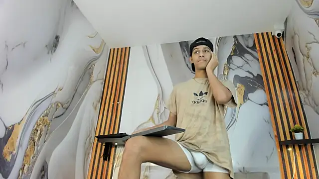 Victor LatinBoy online show from 01.13.26