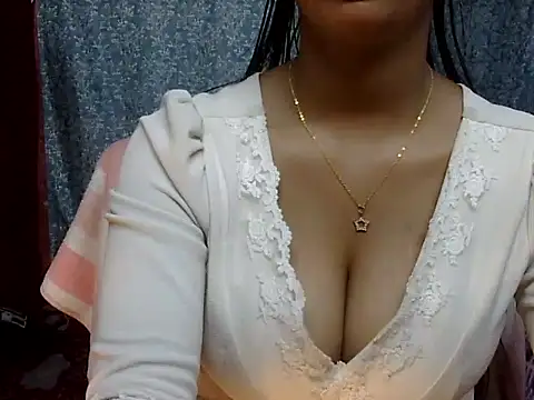 cute Dirty Diva online show from 04.13.26