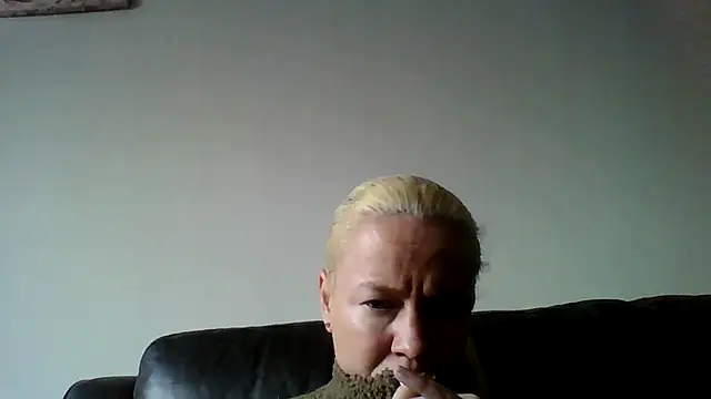 Snapshot of jennyblondeuk chatting on 02.02.26 jennyblondeuk online show from 02.02.26