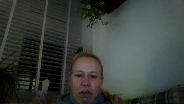 Snapshot of jennyblondeuk chatting on 02.18.26 jennyblondeuk online show from 02.18.26
