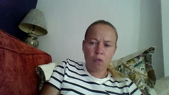Snapshot of jennyblondeuk chatting on 07.16.26 jennyblondeuk online show from 07.16.26