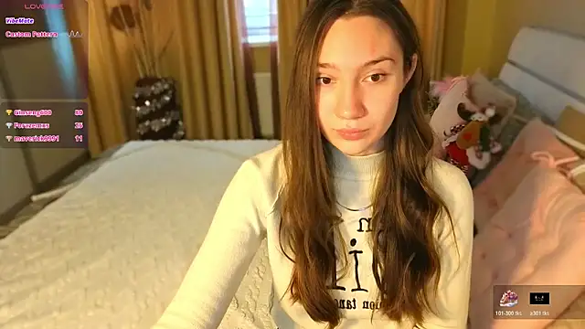 Snapshot of Ralvia_Rones chatting on 12.22.25 Ralvia Rones online show from 12.22.25