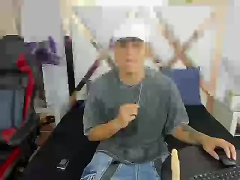 Snapshot of ThomasThund chatting on 01.06.26 ThomasThund online show from 01.06.26