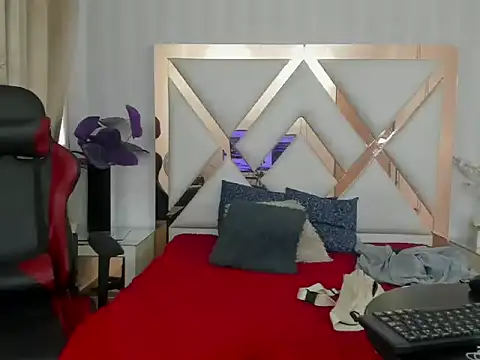 Snapshot of ThomasThund chatting on 01.12.26 ThomasThund online show from 01.12.26