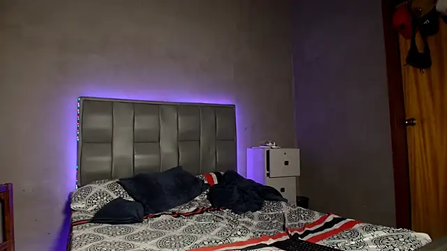 Snapshot of MAXIMILAINO-XXX chatting on 02.04.26 MAXIMILAINO-XXX online show from 02.04.26