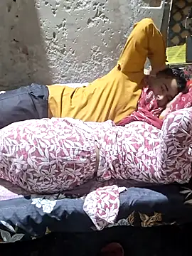 Snapshot of Radhacpl9528 chatting on 04.12.26 Radhacpl9528 online show from 04.12.26