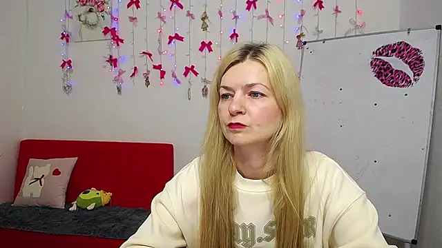 Snapshot of MelissaTyler chatting on 04.23.26 MelissaTyler online show from 04.23.26