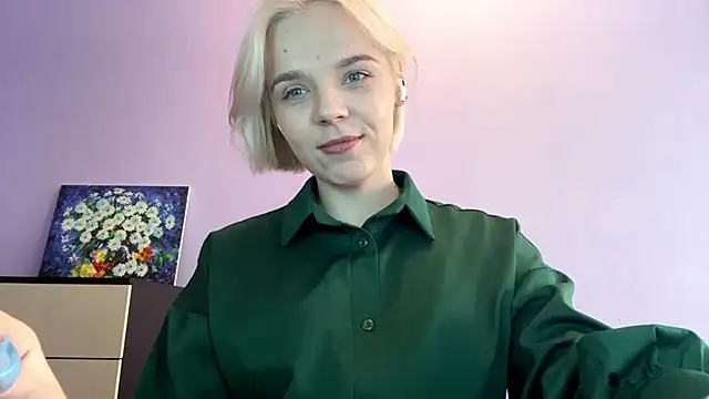 Scarlet cat online show from 12.22.25