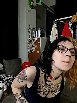 whatevaandissues online show from 04.13.26