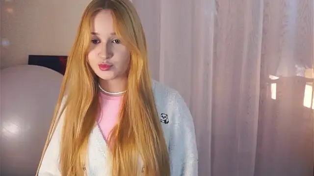 NeliaStarnaud online show from 12.22.25