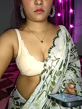 Snapshot of Saumyy chatting on 02.24.26 Saumyy online show from 02.24.26