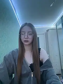 Eseniya  online show from 02.18.26