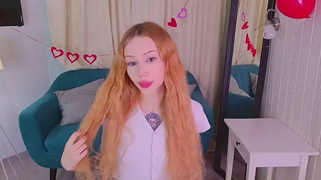 Snapshot of Zoe__Page chatting on 02.12.26 Zoe Page online show from 02.12.26