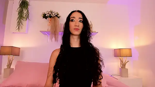 Snapshot of LunaDupont chatting on 02.06.26 LunaDupont online show from 02.06.26