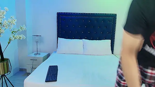 Jaden and sofia online show from 03.06.26