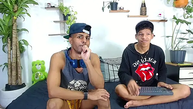 Interracial Snow Bunny online show from 02.10.26