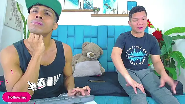 Interracial Snow Bunny online show from 05.14.26