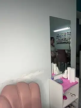 Snapshot of donatella07 chatting on 02.28.26 donatella07 online show from 02.28.26