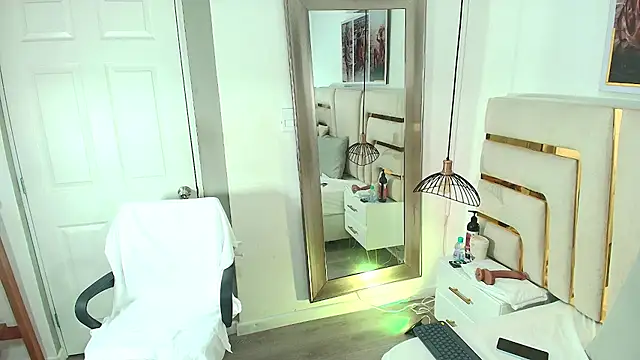 Noelle Minx online show from 04.09.26