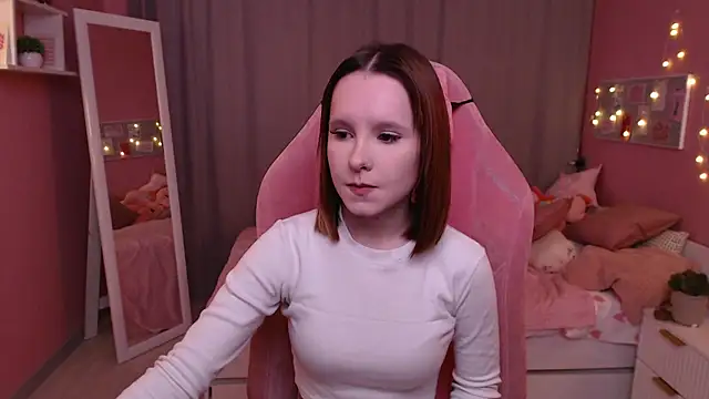 Haya Harareet online show from 02.12.26