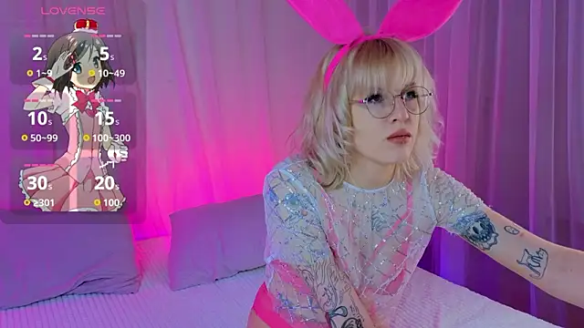 Snapshot of no_1dea chatting on 02.08.26 no 1dea online show from 02.08.26