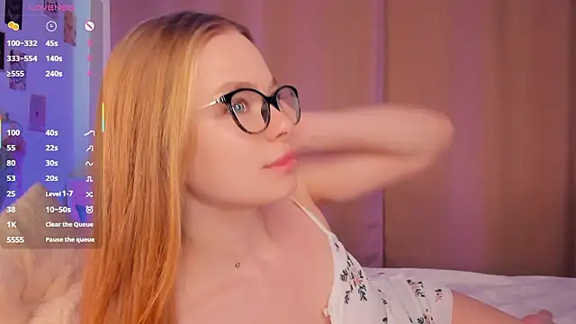 Snapshot of Icehoneybyte chatting on 03.04.26 Icehoneybyte online show from 03.04.26