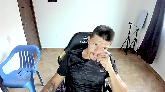 Snapshot of sexcolombia20 chatting on 03.23.26 sexcolombia20 online show from 03.23.26