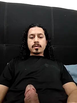 Snapshot of CarlosGM77 chatting on 04.02.26 CarlosGM77 online show from 04.02.26