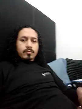 Snapshot of CarlosGM77 chatting on 04.20.26 CarlosGM77 online show from 04.20.26
