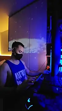 OnlyHand9x online show from 04.13.26