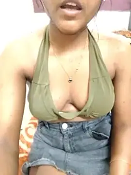 Snapshot of SUGAR_Mommii chatting on 01.13.26 SUGAR Mommii online show from 01.13.26