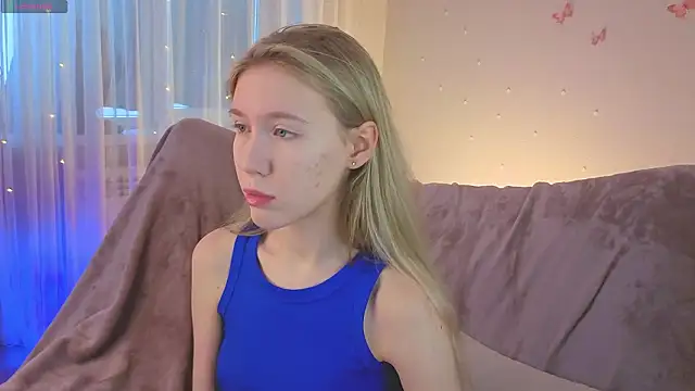 Snapshot of SirenThalassa chatting on 02.15.26 SirenThalassa online show from 02.15.26