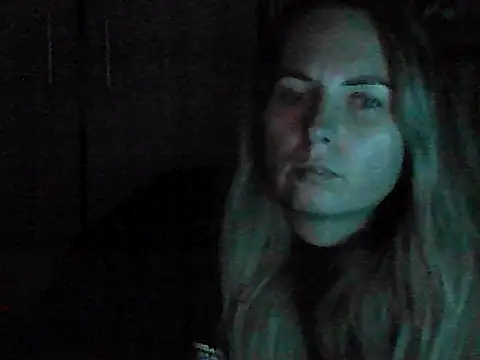 VikiLove765 online show from 01.05.26