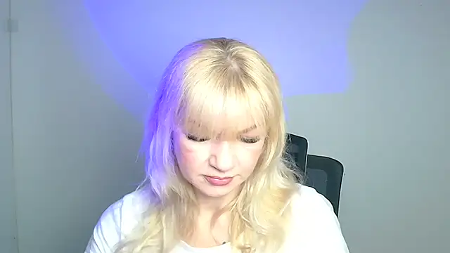 Snapshot of Madonna_Fire chatting on 03.19.26 Madonna Fire online show from 03.19.26