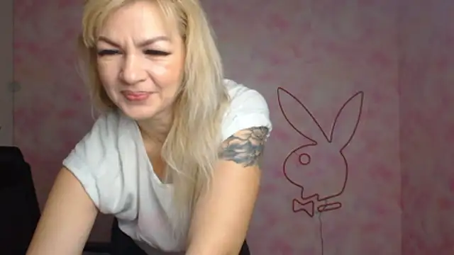 Snapshot of Madonna_Fire chatting on 03.27.26 Madonna Fire online show from 03.27.26