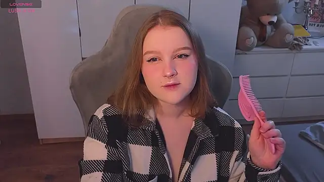 Snapshot of Ol1via chatting on 02.07.26 Ol1via online show from 02.07.26