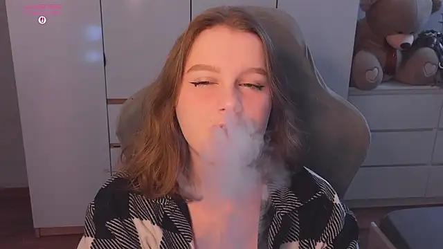 Snapshot of Ol1via chatting on 02.08.26 Ol1via online show from 02.08.26