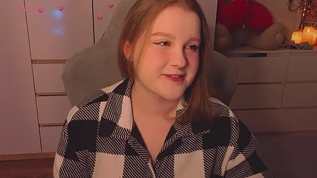 Snapshot of Ol1via chatting on 02.26.26 Ol1via online show from 02.26.26