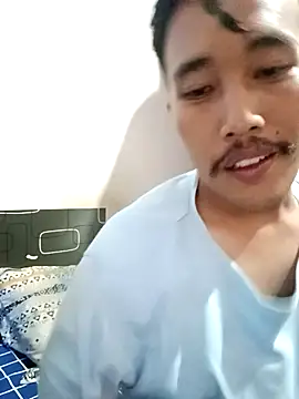 Snapshot of Reynalx chatting on 01.13.26 Reynalx online show from 01.13.26