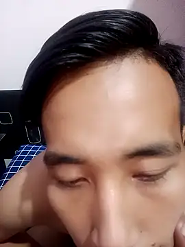 Snapshot of Reynalx chatting on 02.18.26 Reynalx online show from 02.18.26