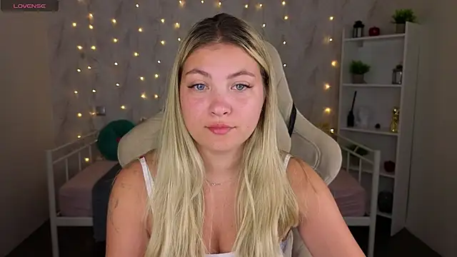 Snapshot of Angel__Grace chatting on 07.09.26 Angel Grace online show from 07.09.26