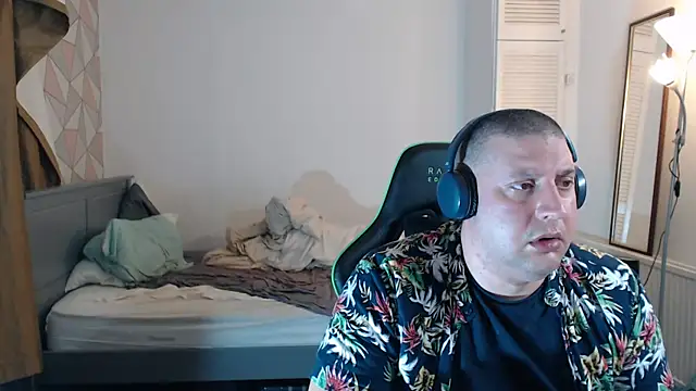 Snapshot of thetalldude265 chatting on 01.14.26 thetalldude265 online show from 01.14.26