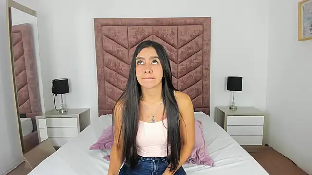 Zara Cardona online show from 01.12.26