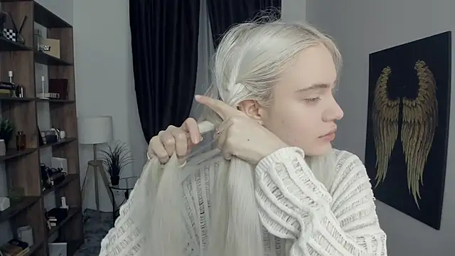 KristalCrowner online show from 02.28.26