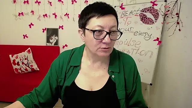 EmilyL0ve online show from 03.11.26