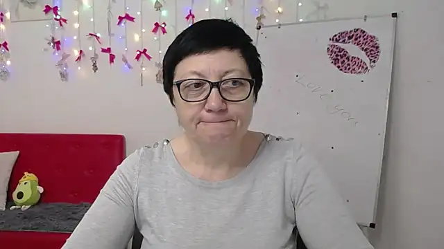 EmilyL0ve online show from 04.19.26