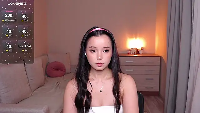 Snapshot of lia_hetty chatting on 10.26.25 lia hetty online show from 10.26.25