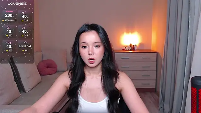 Snapshot of lia_hetty chatting on 11.25.25 lia hetty online show from 11.25.25