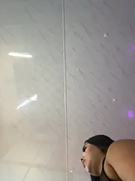 Snapshot of Liaevans__ chatting on 01.10.26 Liaevans online show from 01.10.26