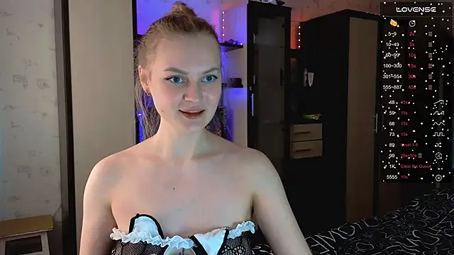 Chloe muar online show from 04.20.26